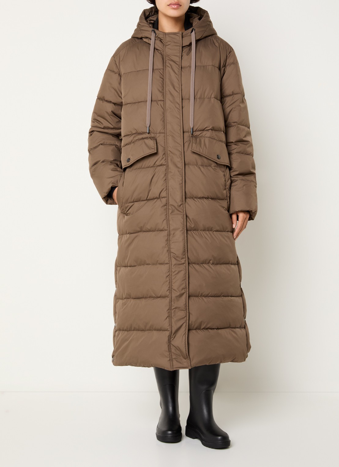 Ilse Jacobsen Longline puffer jack met capuchon - detail 4 bruin