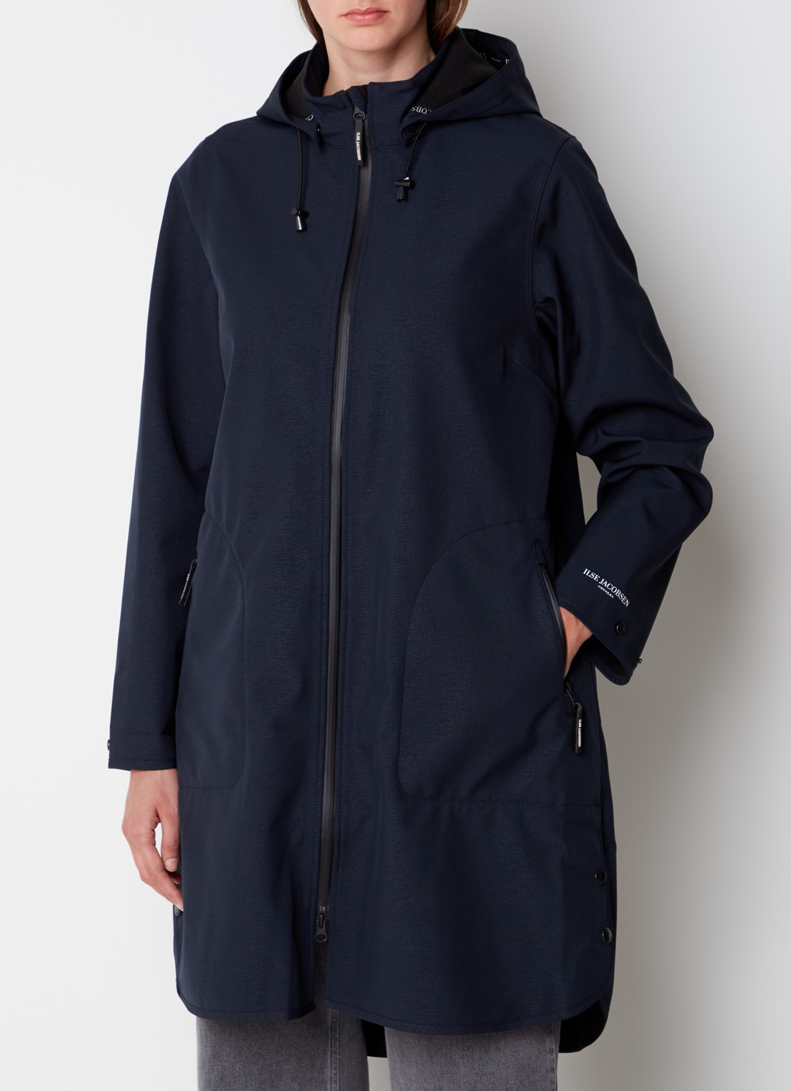 Ilse Jacobsen Rain128 softshell regenjas met afneembare capuchon - detail donkerblauw