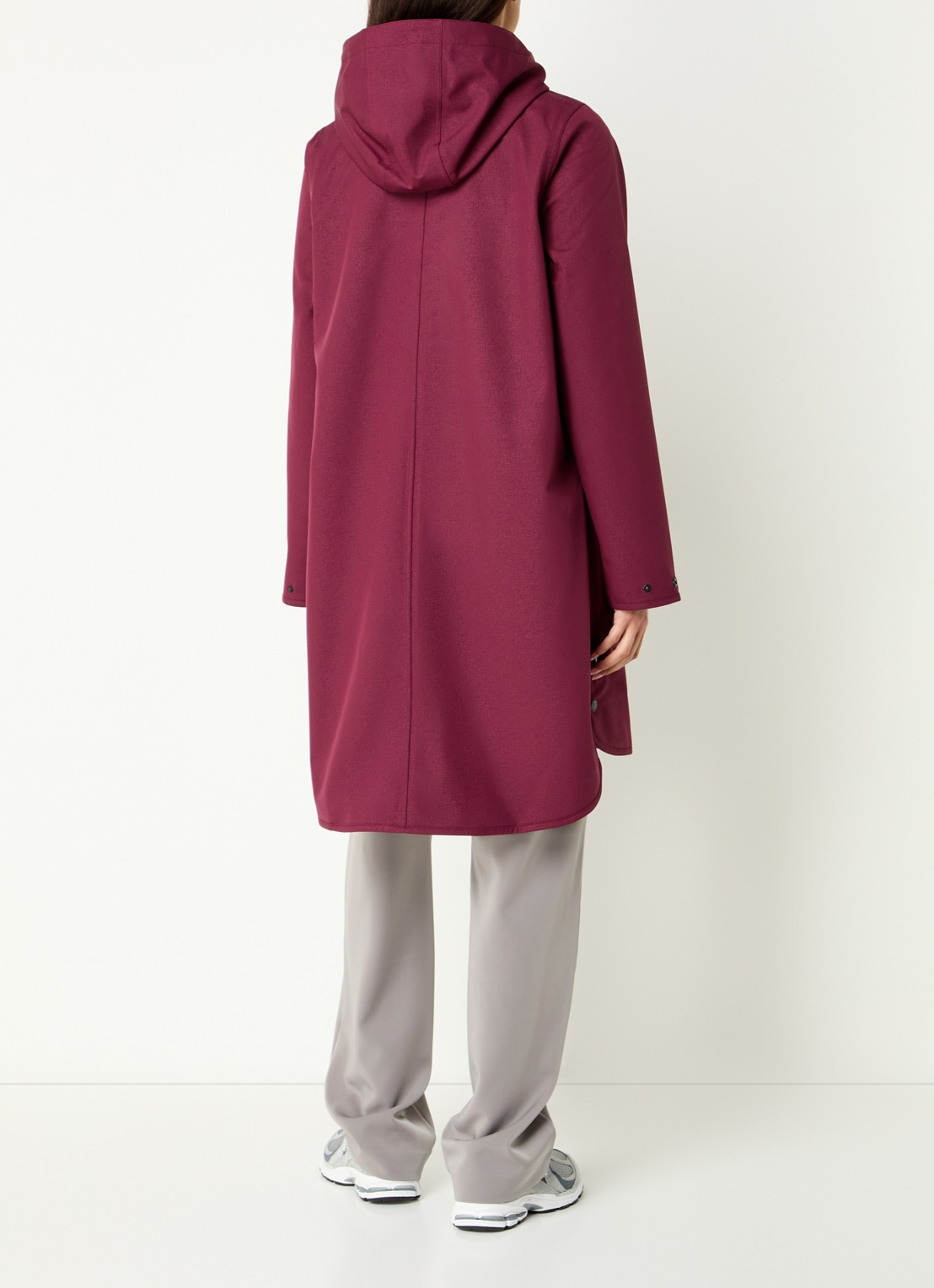 Ilse Jacobsen Rain128 softshell regenjas met afneembare capuchon - achterkant bordeauxrood