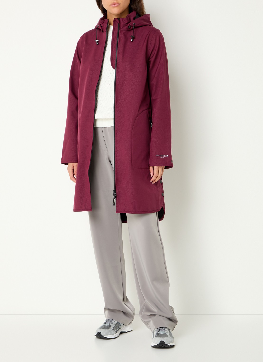 Ilse Jacobsen Rain128 softshell regenjas met afneembare capuchon - voorkant 4 bordeauxrood