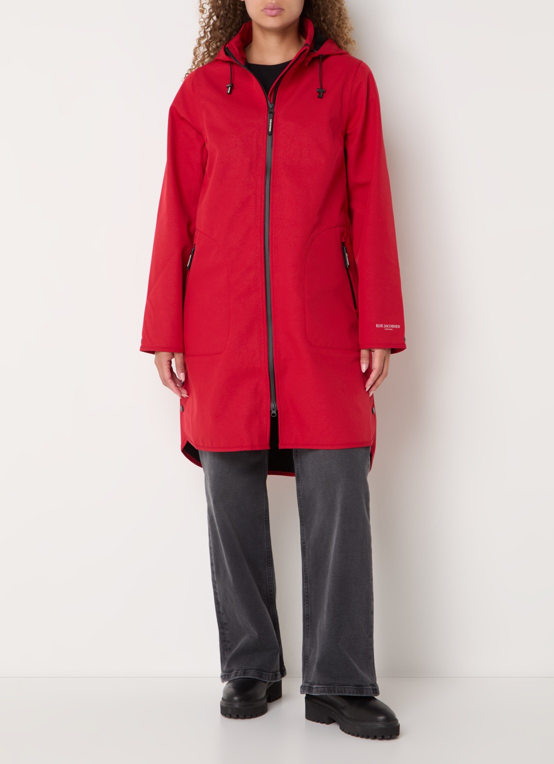 Ilse Jacobsen Rain128 softshell regenjas met afneembare capuchon - detail 2 donkerrood