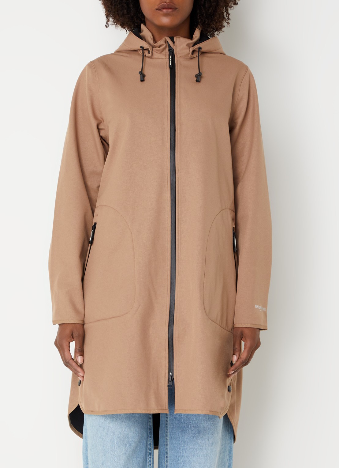 Ilse Jacobsen Rain128 softshell regenjas met afneembare capuchon - detail 4 beige