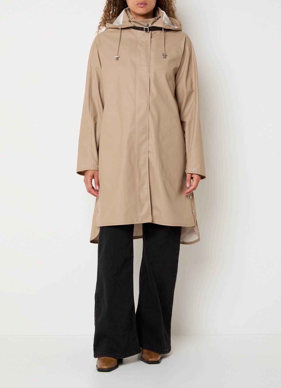 Ilse Jacobsen Regenjas met capuchon en steekzakken - detail 4 beige