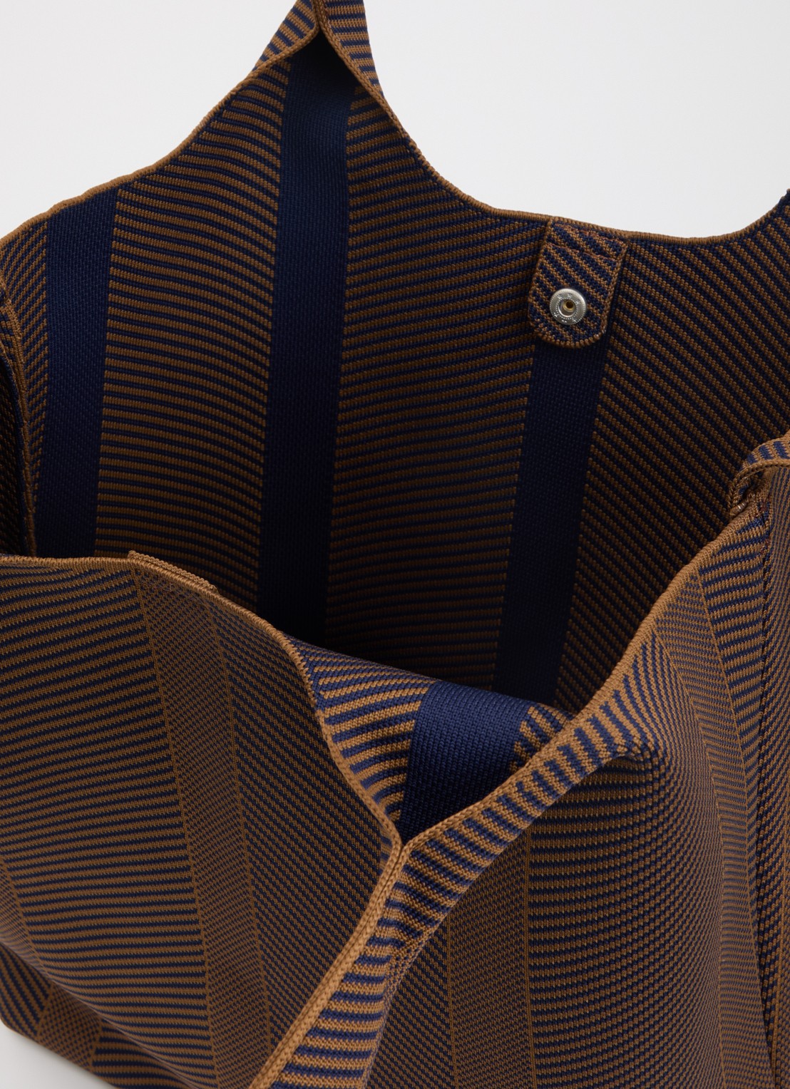Ilse Jacobsen Shopper met grafische print - detail 2 bruin