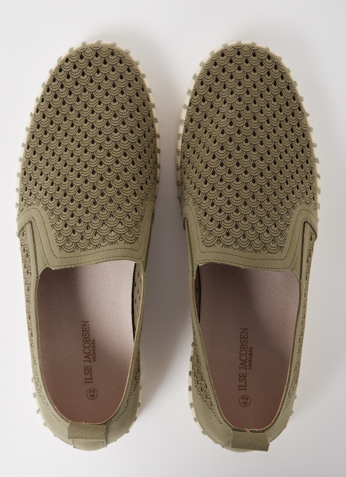 Ilse Jacobsen Tulip slip-on met cut-out detail - detail 4 mosgroen