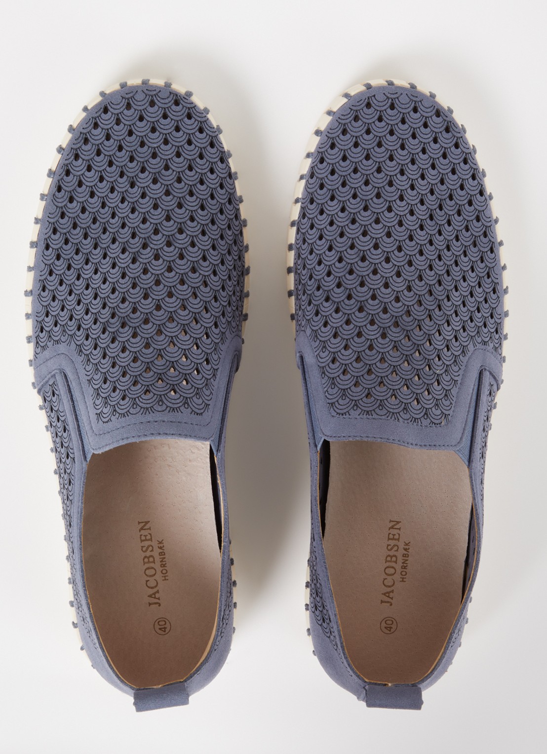 Ilse Jacobsen Tulip slip-on met cut-out detail - detail 3 staalblauw