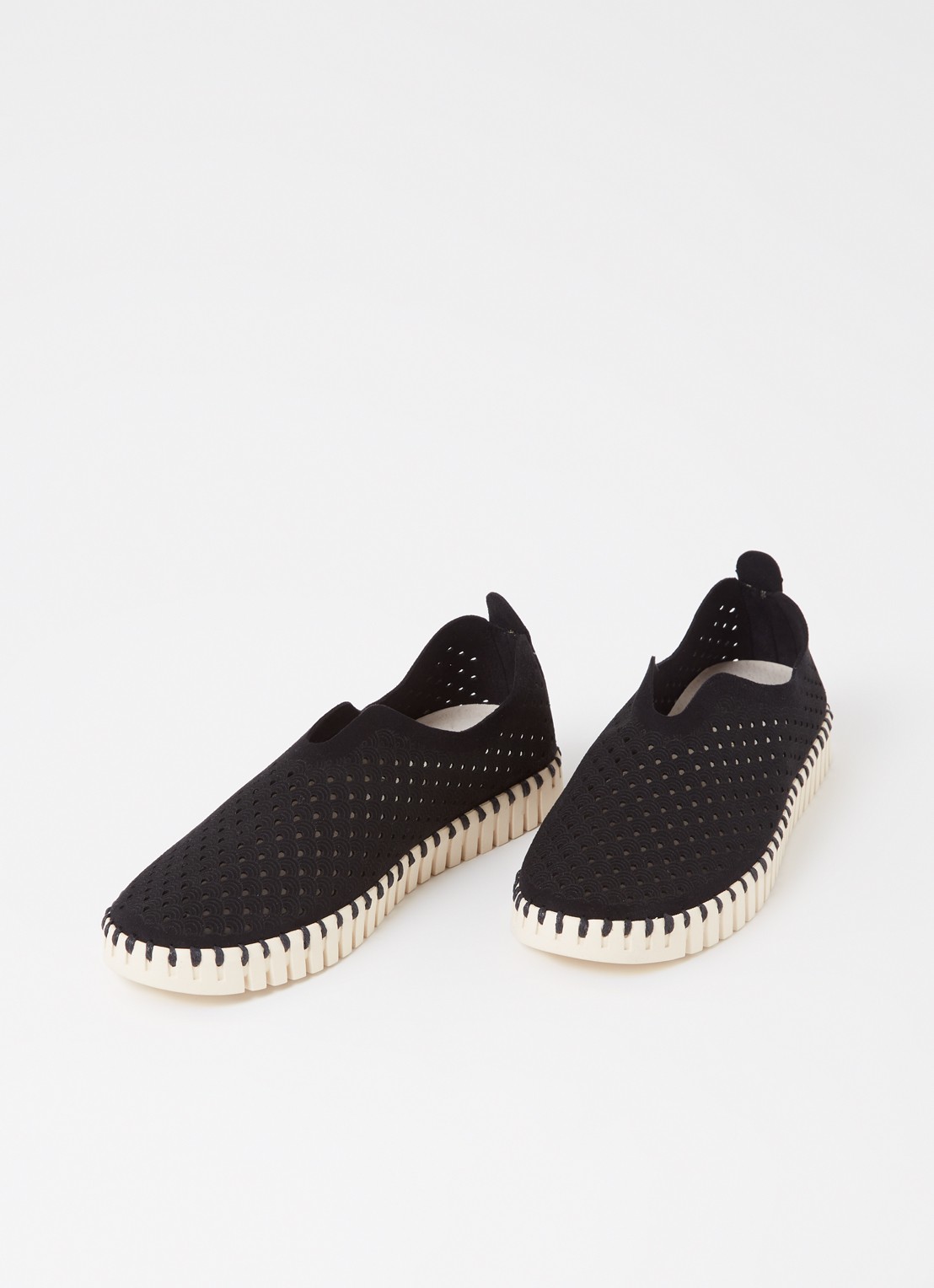 Ilse Jacobsen Tulip slip-on met cut-out details - detail zwart