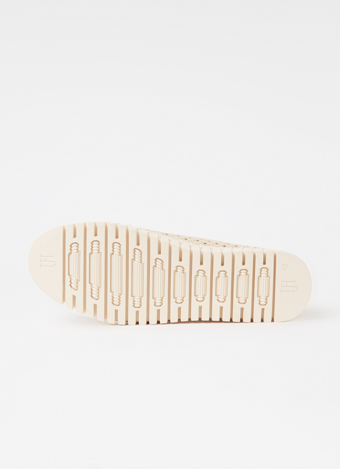 Ilse Jacobsen Tulip slip-on met cut-out details - detail 5 beige