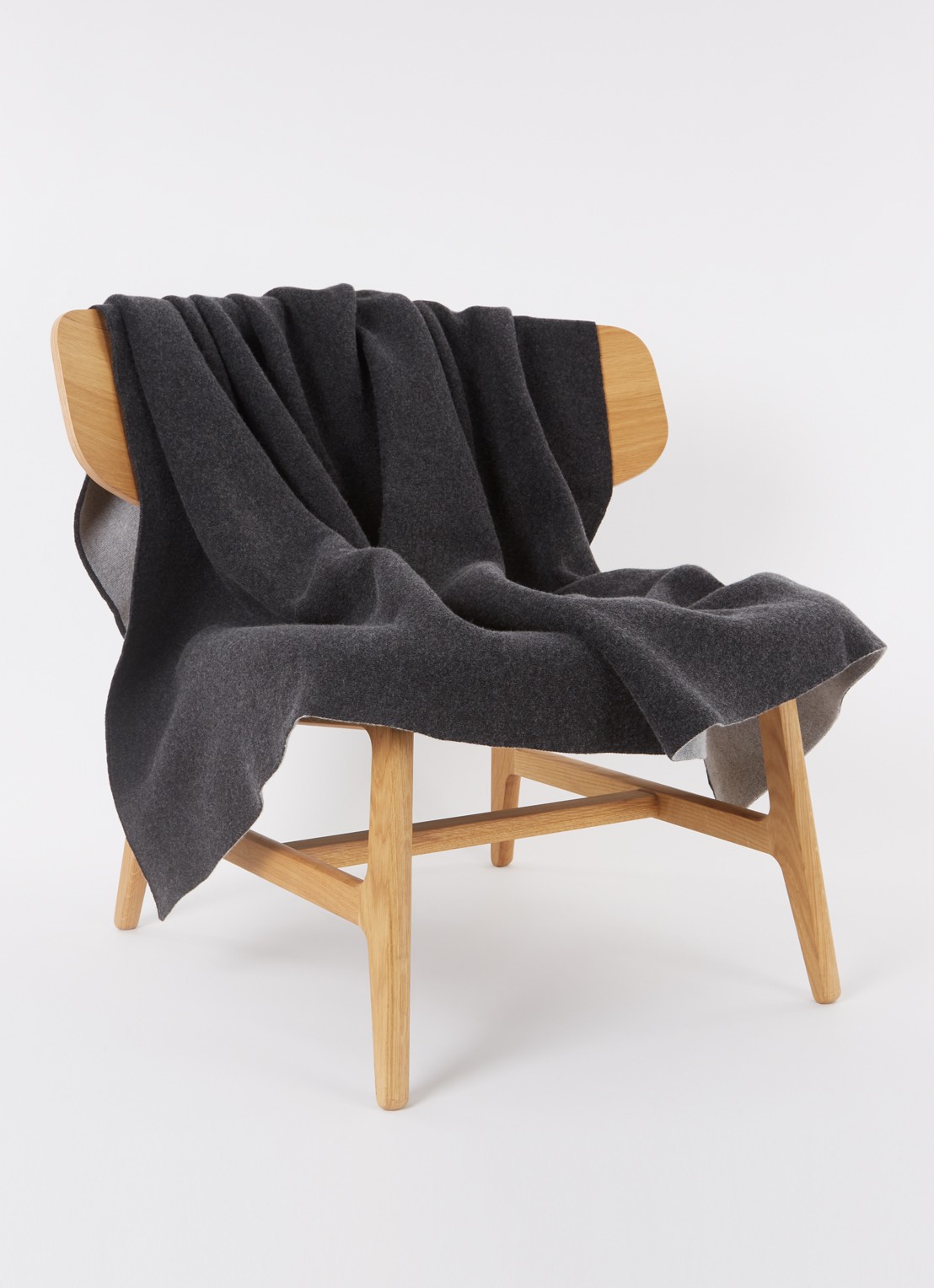Iosis Verso plaid in wolblend 130 x 170 cm - voorkant 3 antraciet