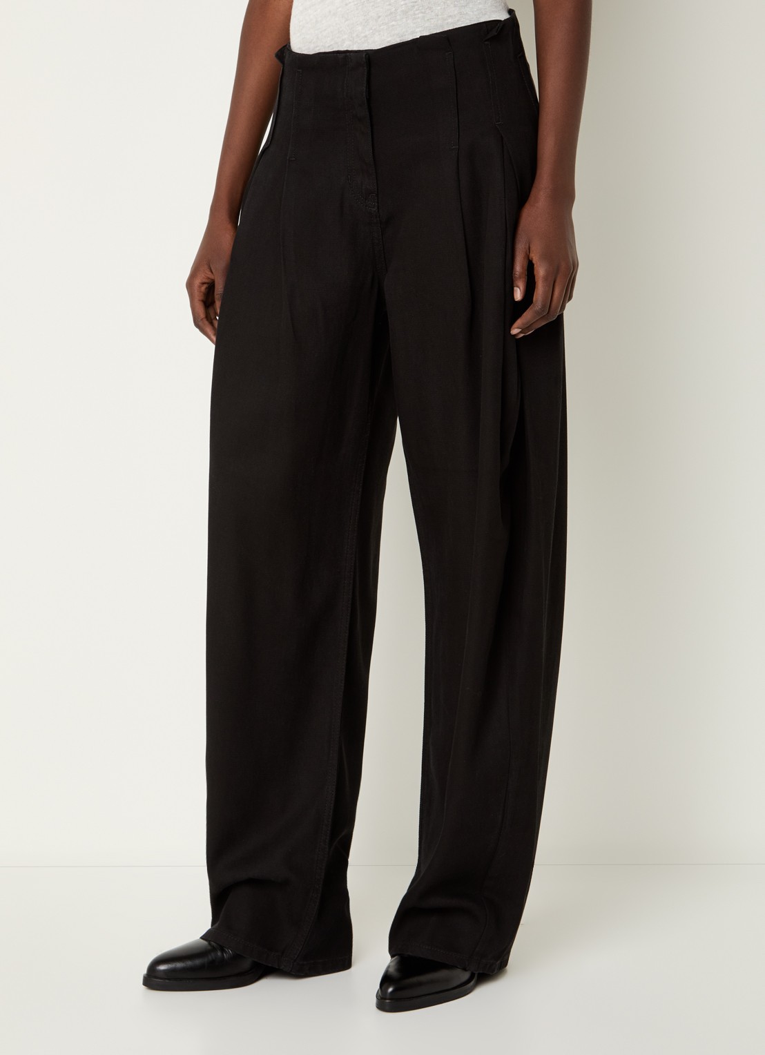IRO Flowy high waist loose fit jeans met plooidetail - detail zwart