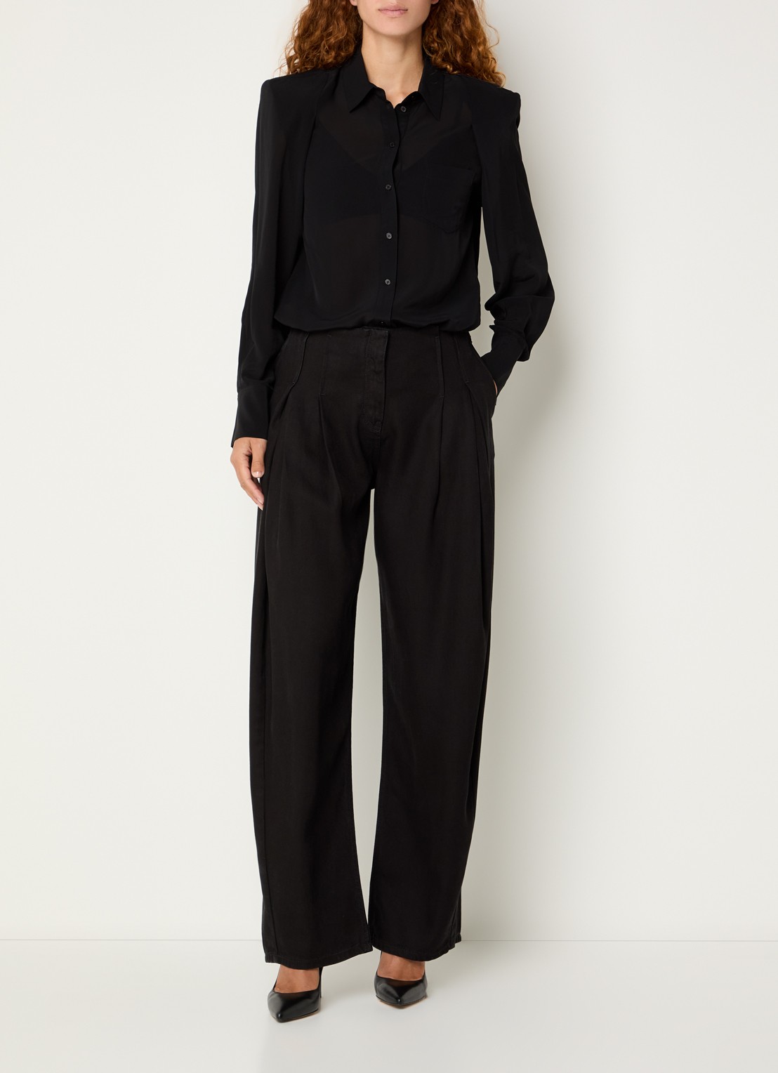 IRO Foxie semi-transparante blouse met borstzak - voorkant 4 zwart
