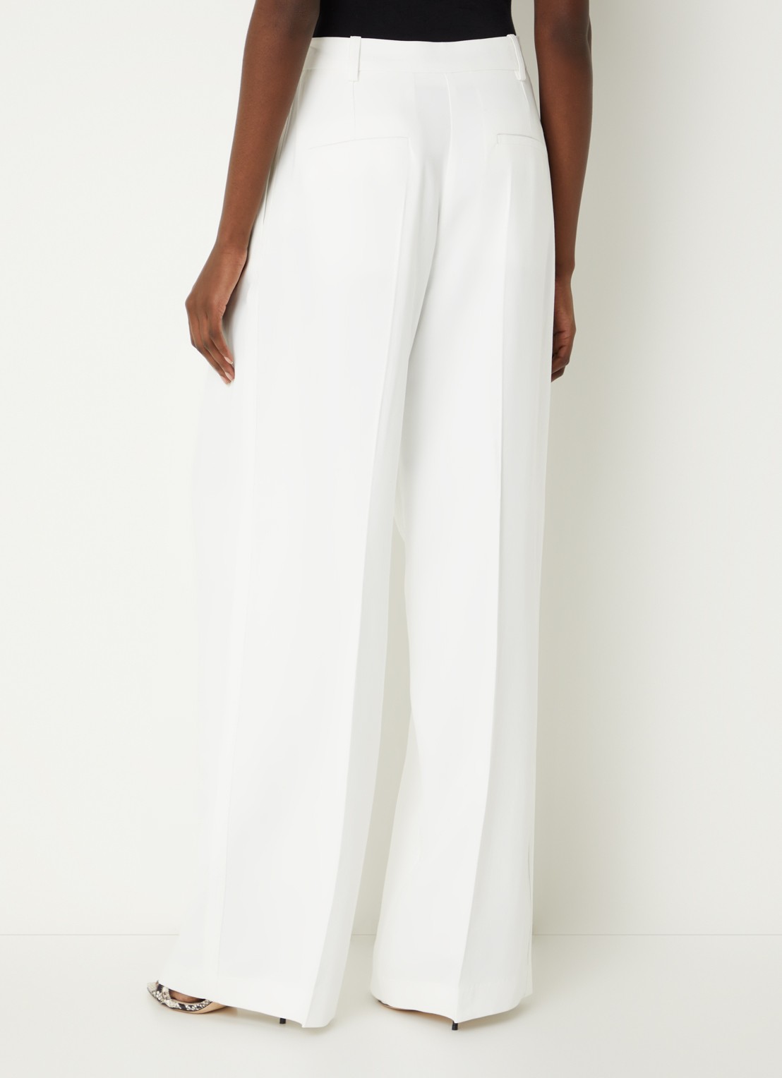 IRO Helis high waist wide leg pantalon met persplooi - achterkant 2 gebroken wit