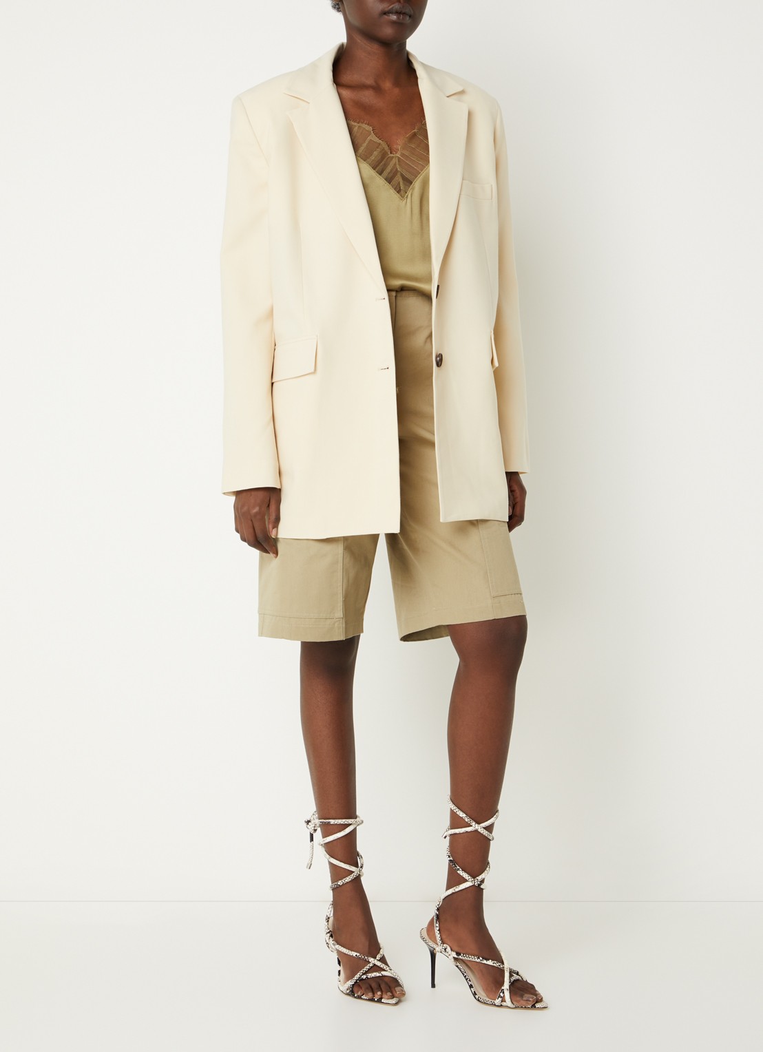 IRO Izyra high waist wide fit korte broek met opgestikte zakken - voorkant 3 khaki