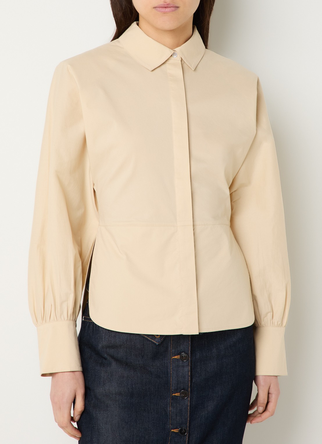 IRO Janine blouse met stretch - detail 3 zand