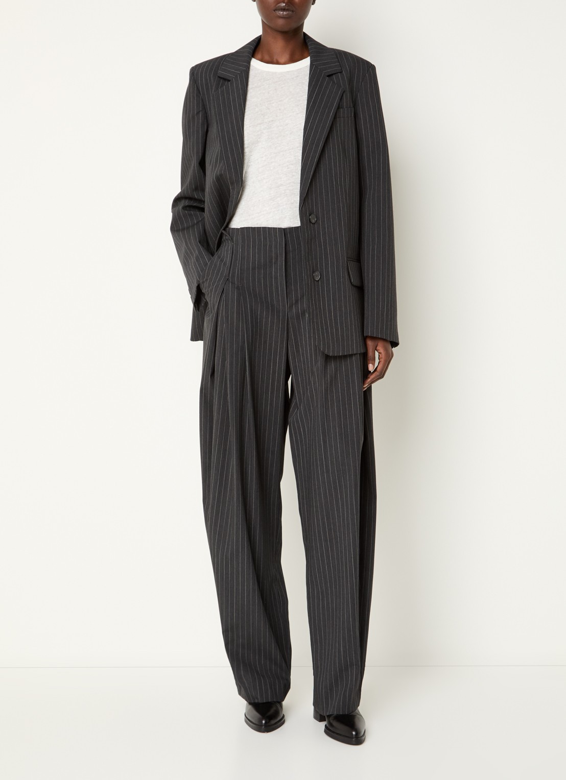 IRO Kalie high waist tapered fit pantalon in wolblend met krijtstreep - voorkant 4 antraciet