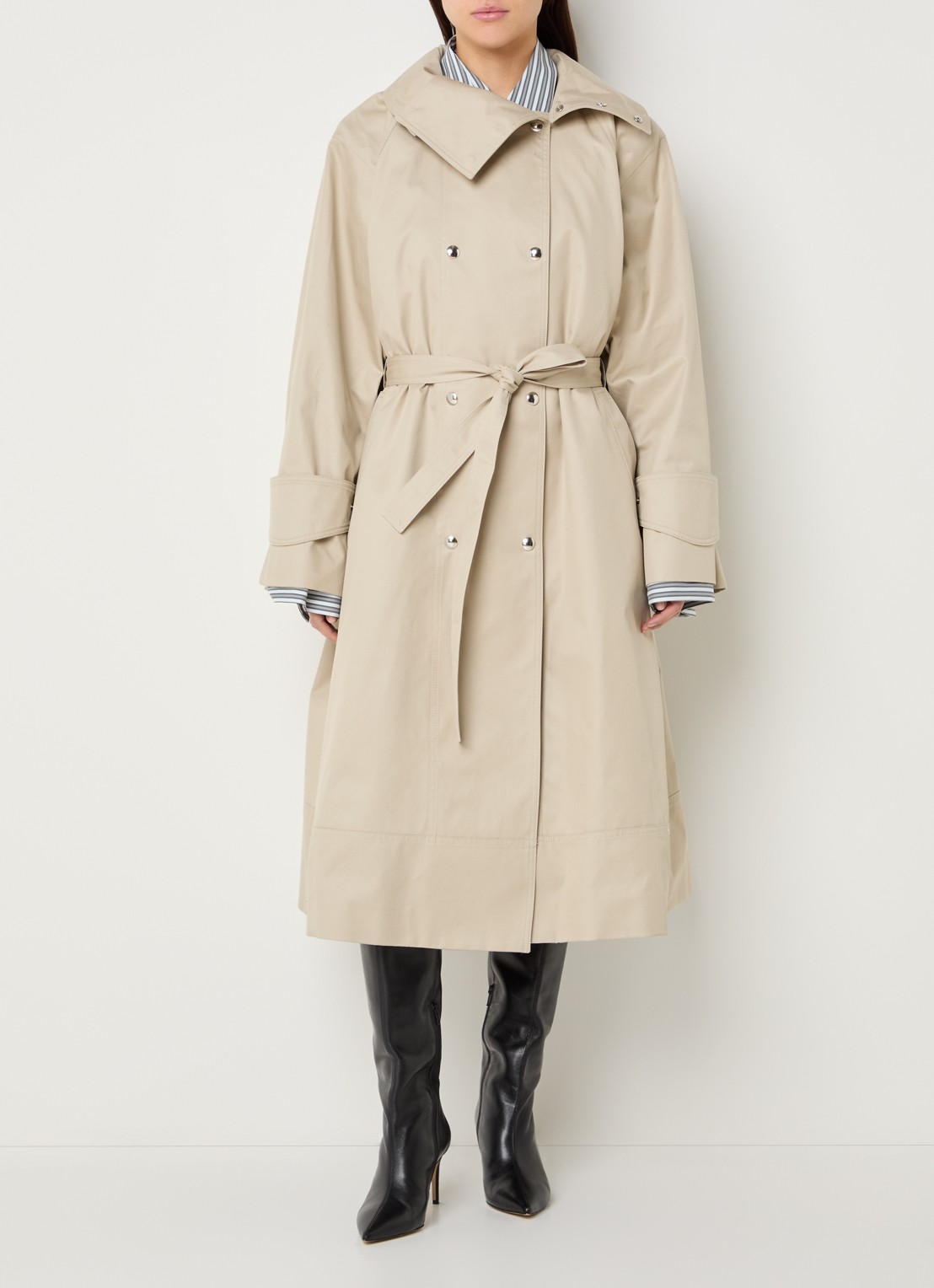IRO Ranka trenchcoat met steekzakken en strikceintuur - voorkant 2 beige
