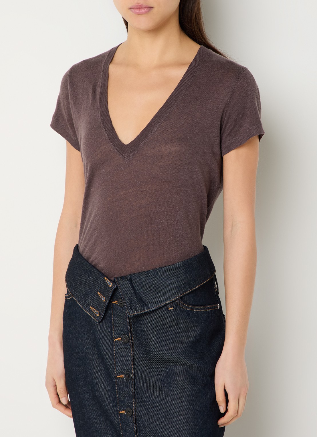 IRO Rodeo T-shirt met V-hals - detail 4 bruin
