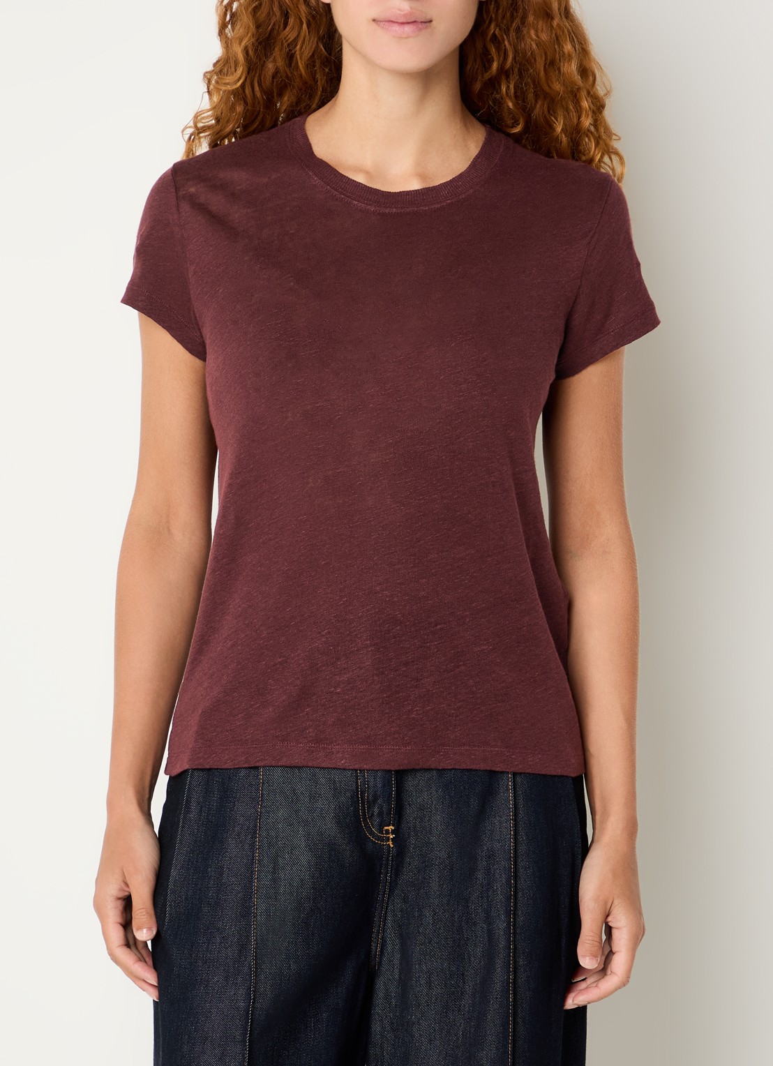 IRO T-shirt van linnen met ronde hals - detail kastanjebruin