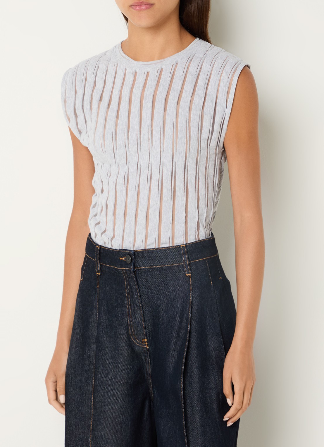 IRO Uzelie semi-transparante tanktop met ronde hals - detail 3 lichtgrijs