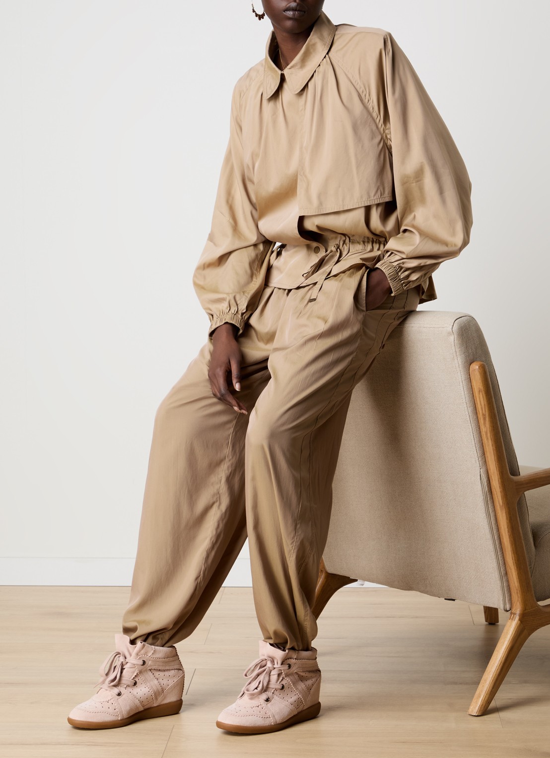 Isabel Marant Bobby sneakerwedge van suède - voorkant 6 lichtroze