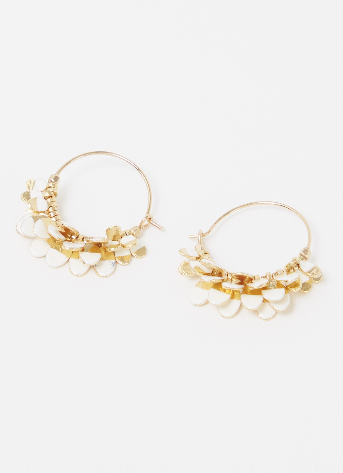 Isabel Marant Casablanca oorringen met hanger - detail 3 gebroken wit