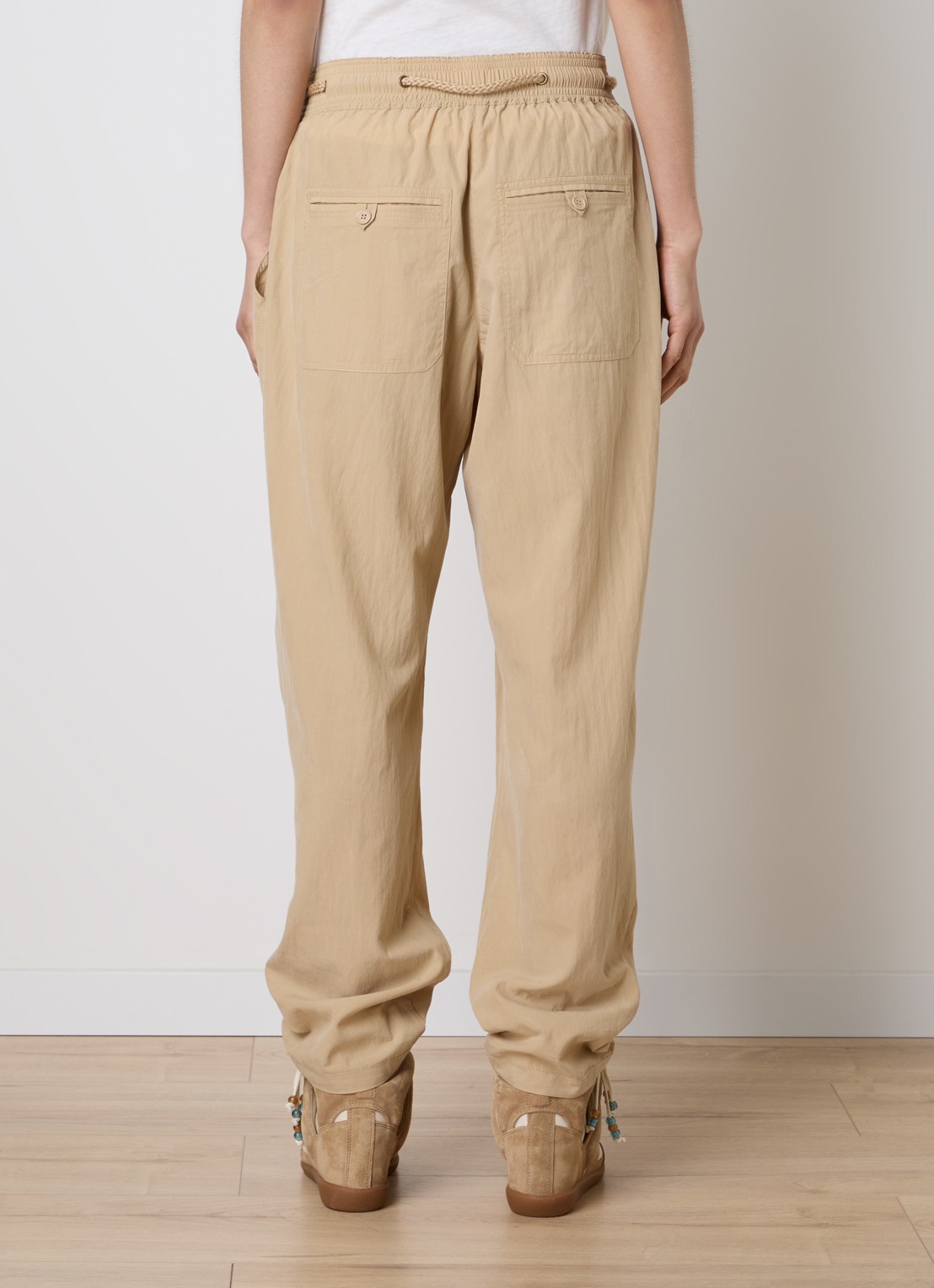 Isabel Marant Falcona mid waist wide fit chino met steekzakken - achterkant 5 zand