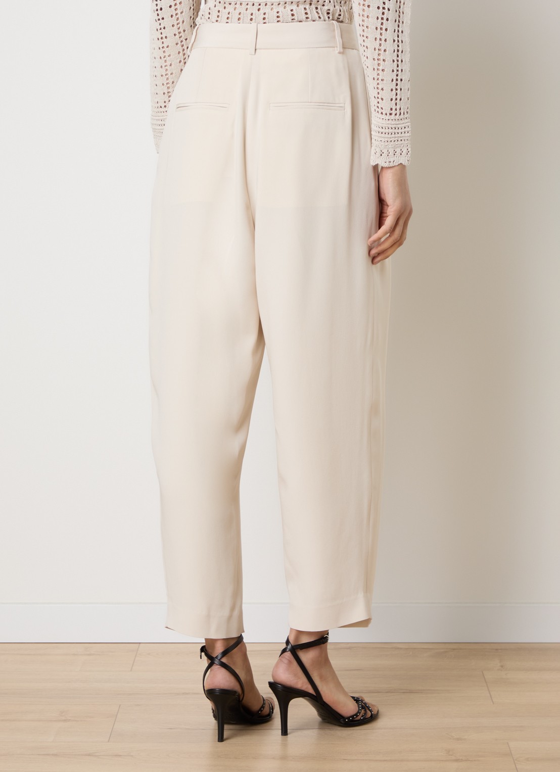 Isabel Marant Janice high waist tapered fit pantalon in zijdeblend - achterkant 5 creme