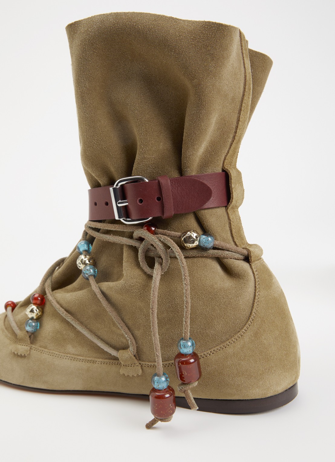 Isabel Marant Letiz enkellaars van suéde met kralendecoratie  - detail 3 taupe