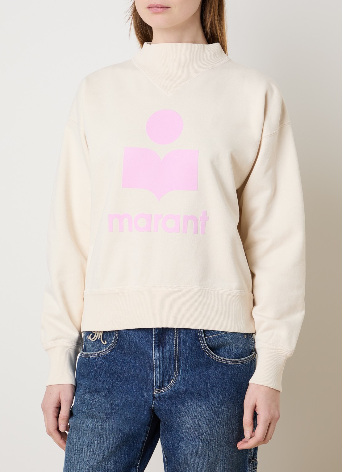 Isabel Marant Moby sweater met flock logoprint en opstaande kraag - detail 2 creme