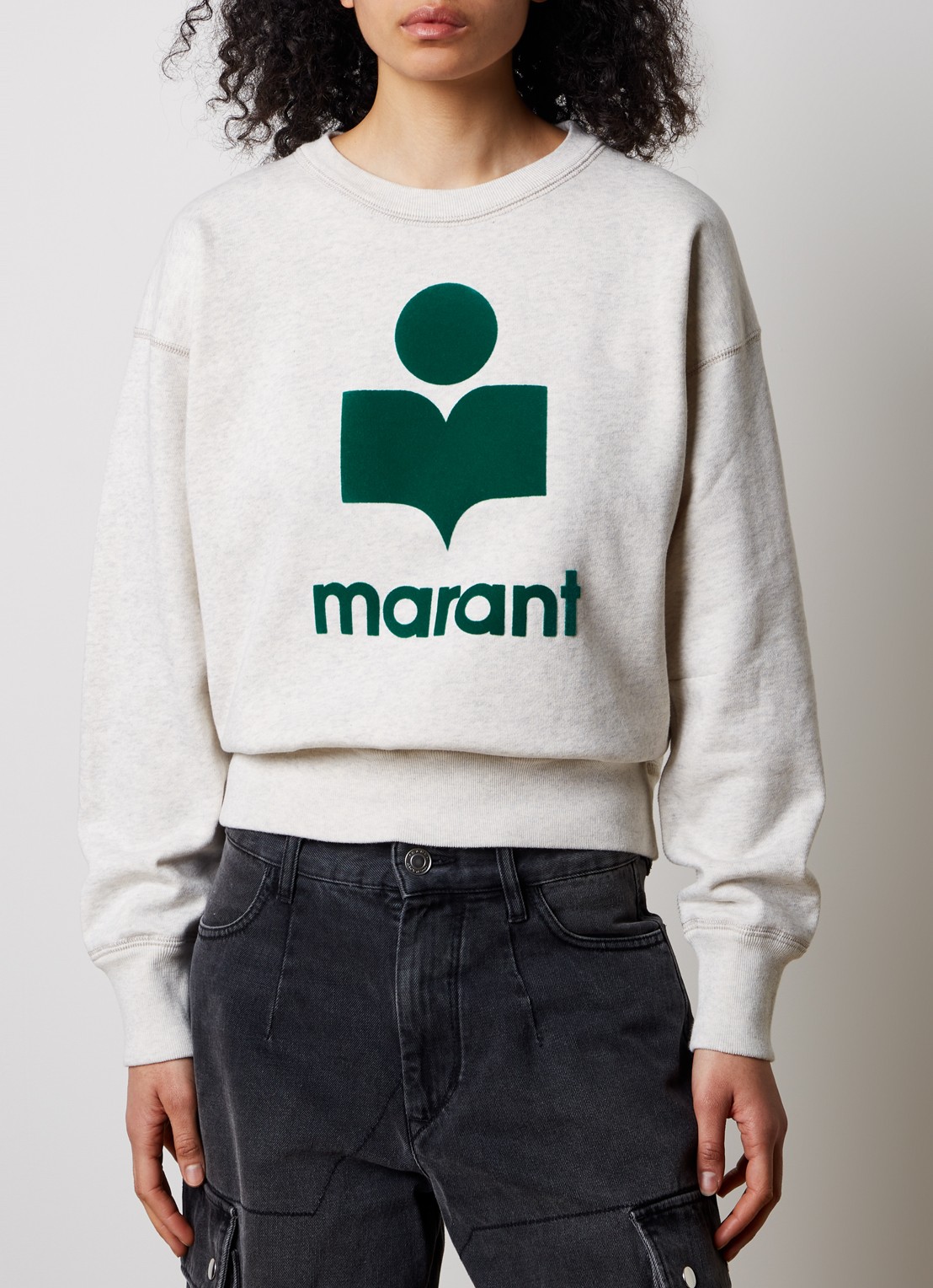 Isabel Marant Mobyli sweater met flock logoprint - detail grijsmele