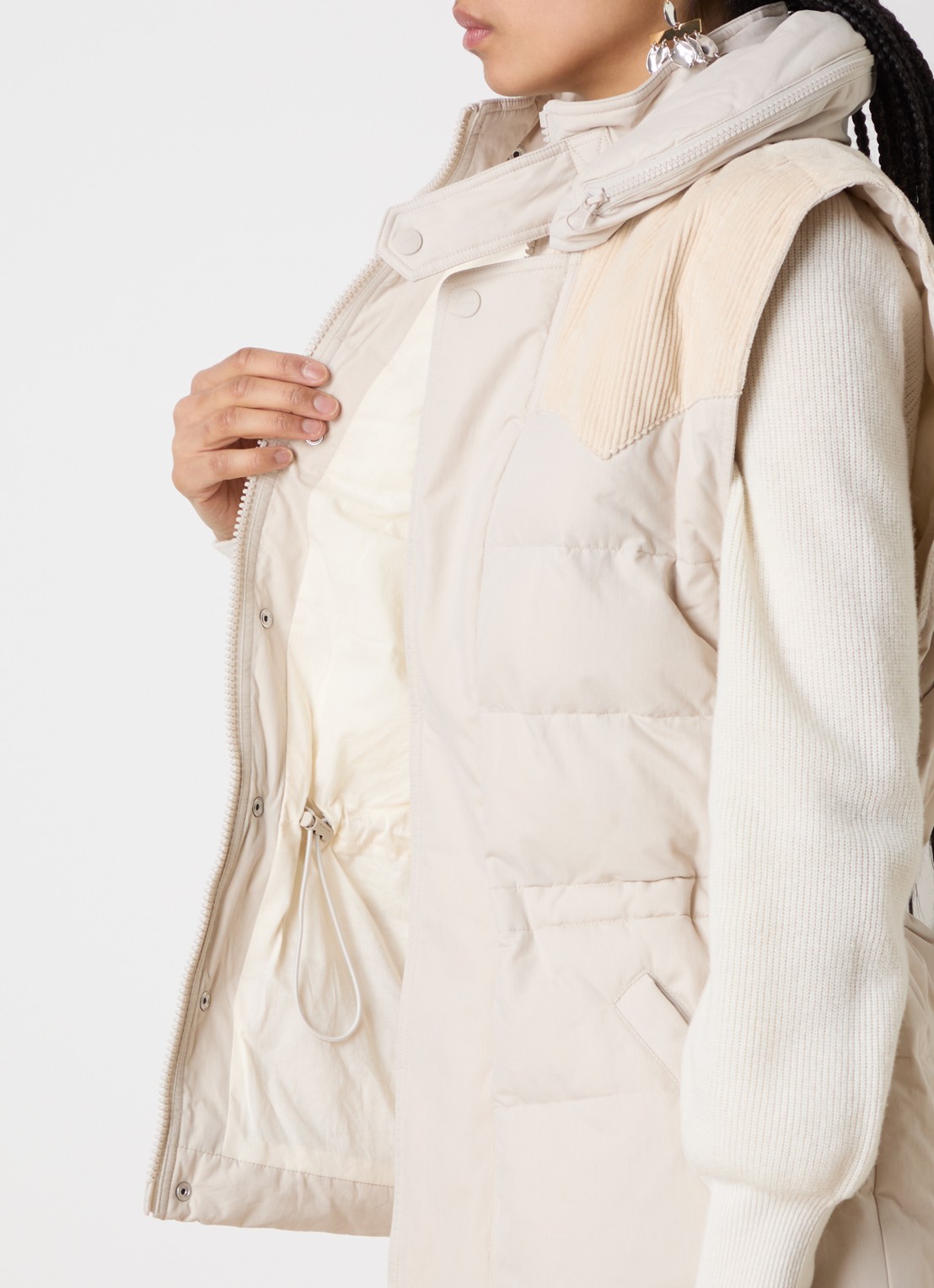 Isabel Marant Olfa bodywarmer met opbergbare capuchon en steekzakken - detail 5 creme