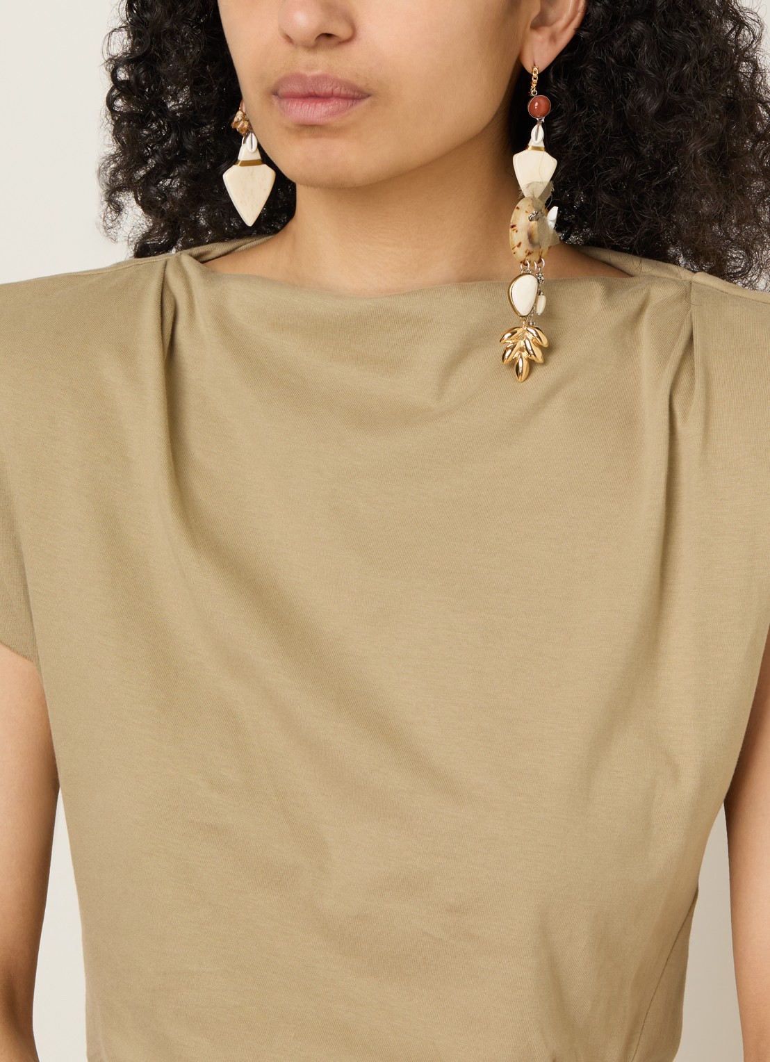 Isabel Marant Oorringen met hanger - voorkant 2 gebroken wit