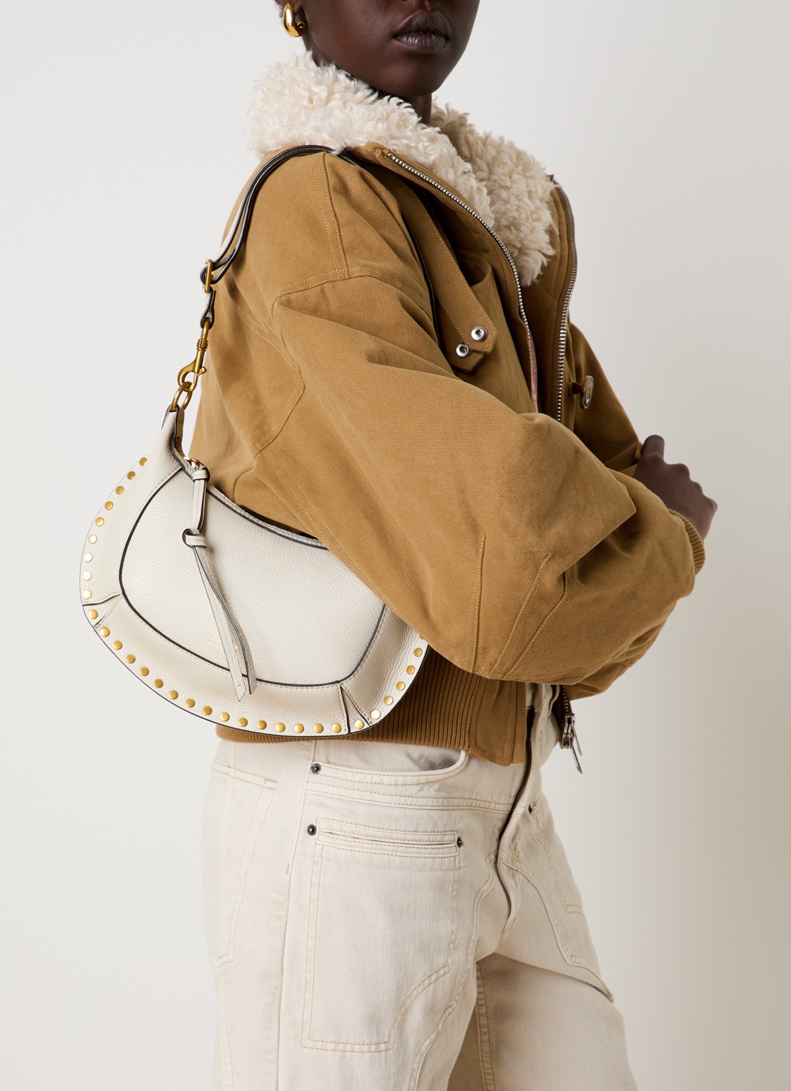 Isabel Marant Oskan Moon schoudertas van leer met studs - voorkant 6 gebroken wit