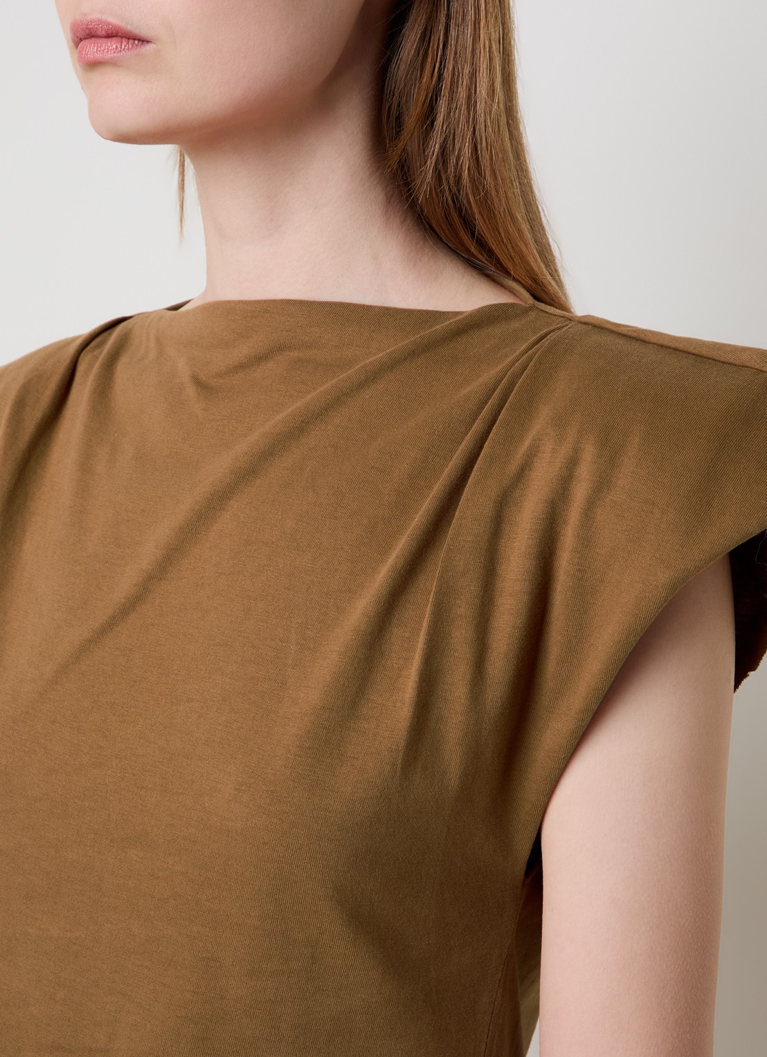 Isabel Marant Sebani top met schoudervulling en asymmetrische zoom - detail 4 camel