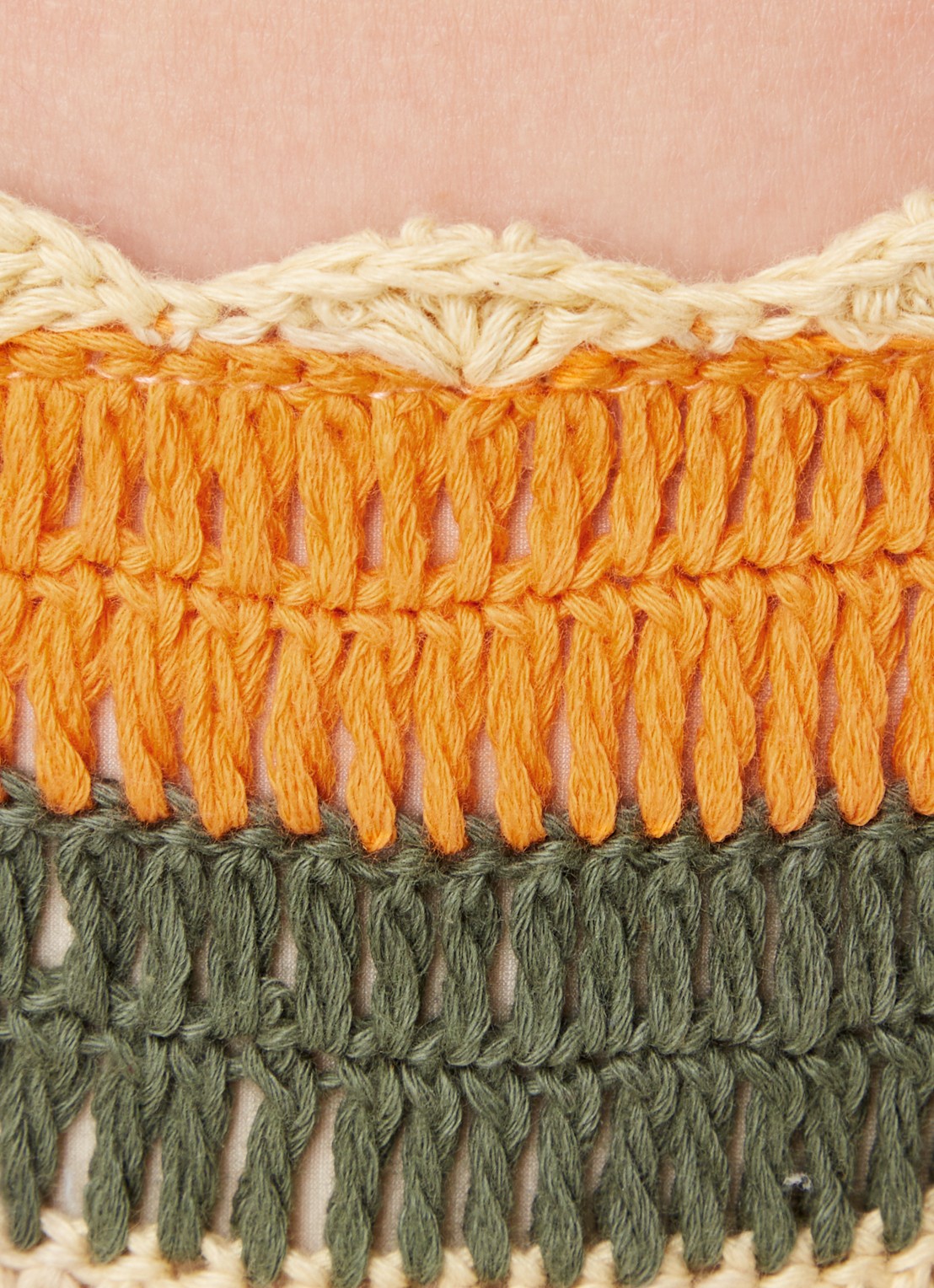 It's Now Cool Brazilian bikinislip van crochet - detail 4 abrikoos