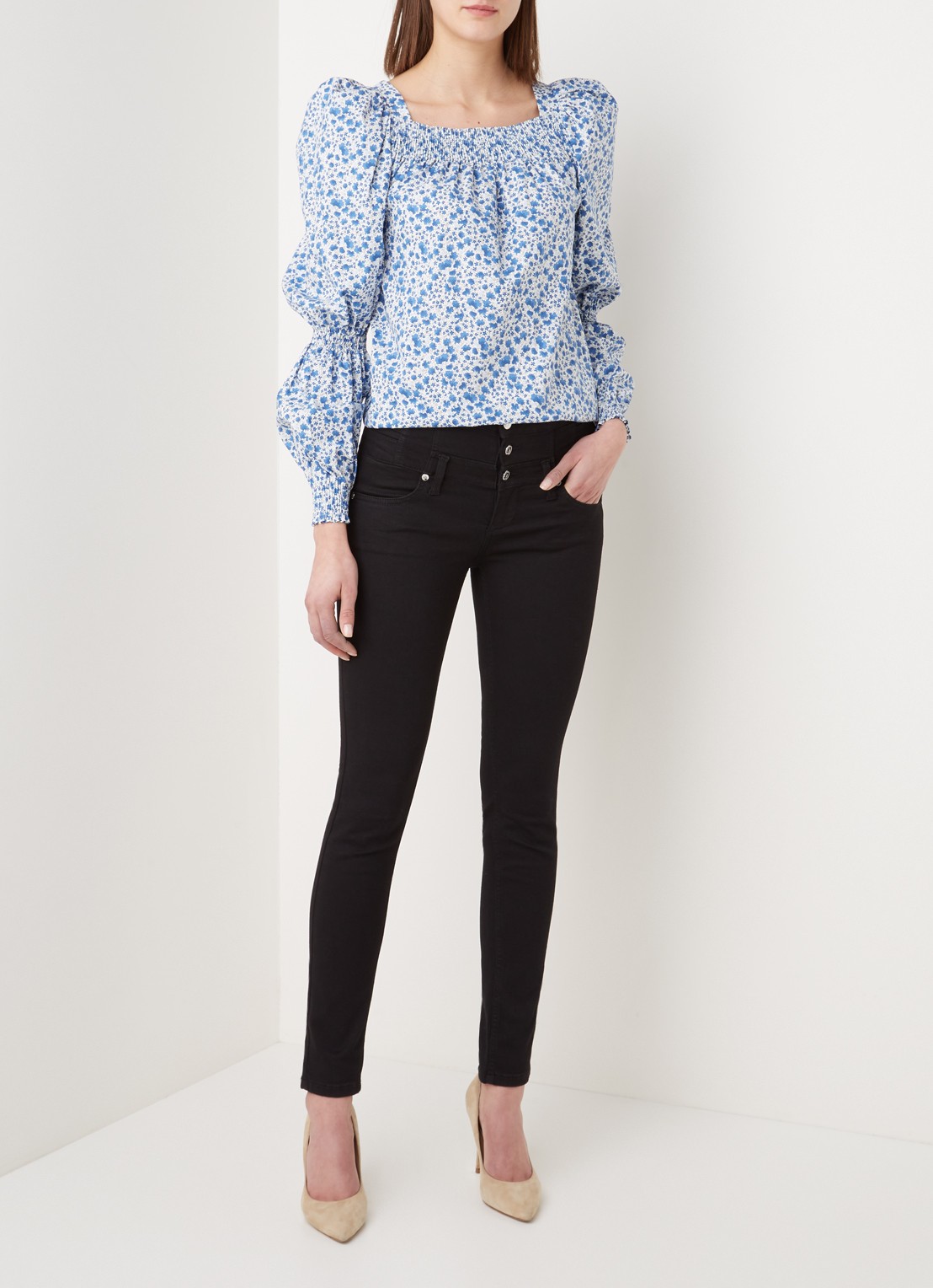 Ivy & Oak Top met pofmouw en bloemenprint - voorkant 4 donkerblauw
