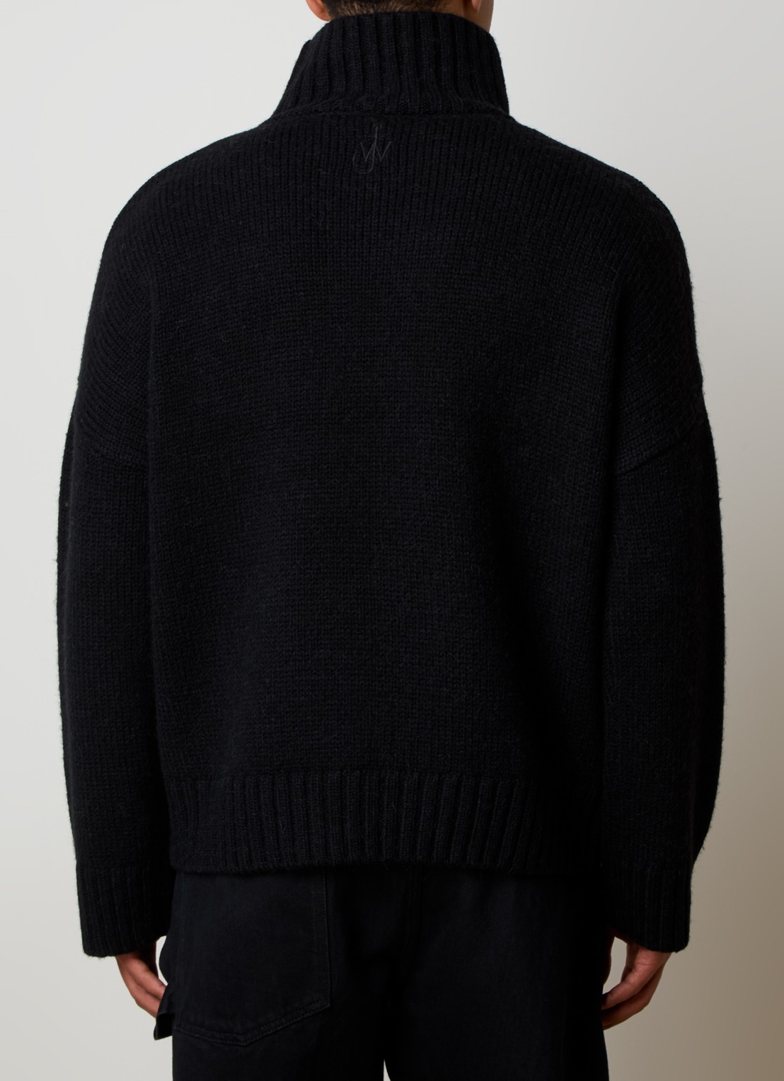 J.W. Anderson Grofgebreide coltrui in alpaca wolblend met borstzak en logo - achterkant 3 zwart