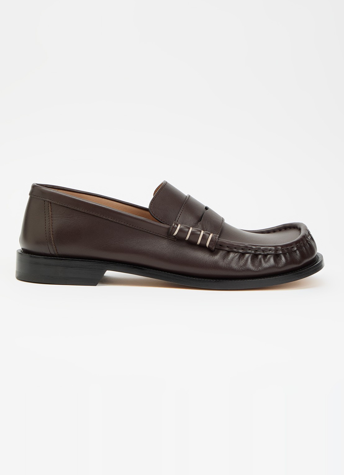 J.W. Anderson Loafer van kalfsleer - voorkant chocoladebruin