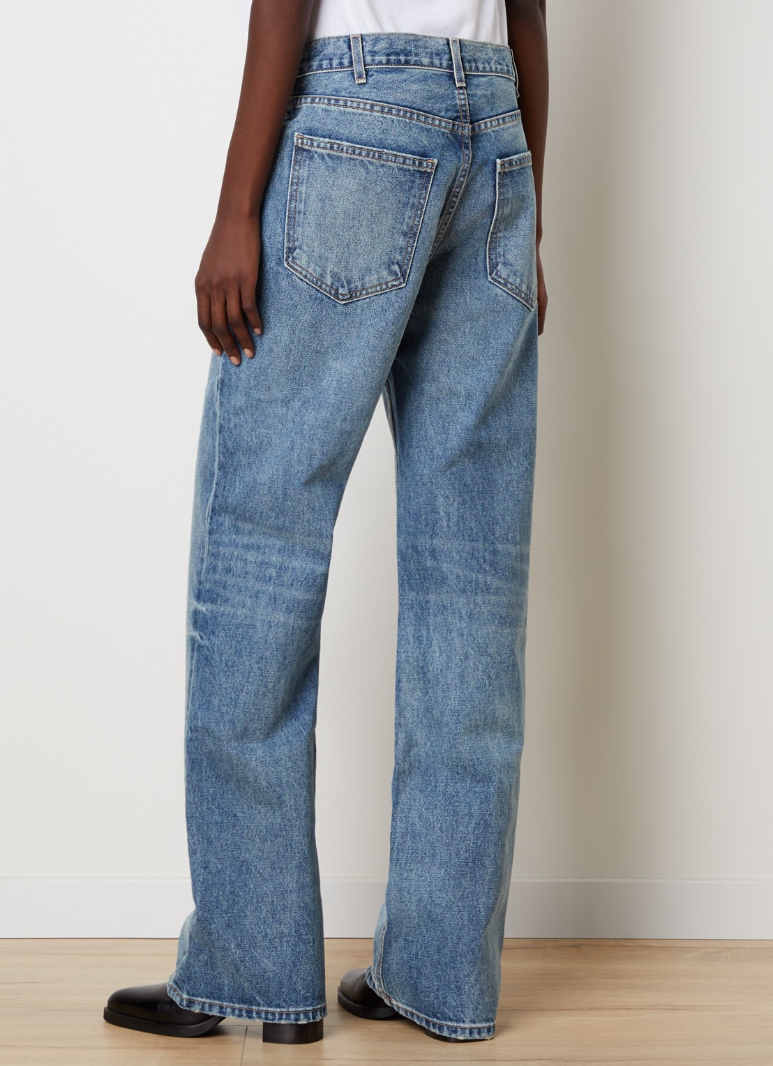 J.W. Anderson Mitchell high waist straight leg jeans met lichte wassing - achterkant 3 indigo