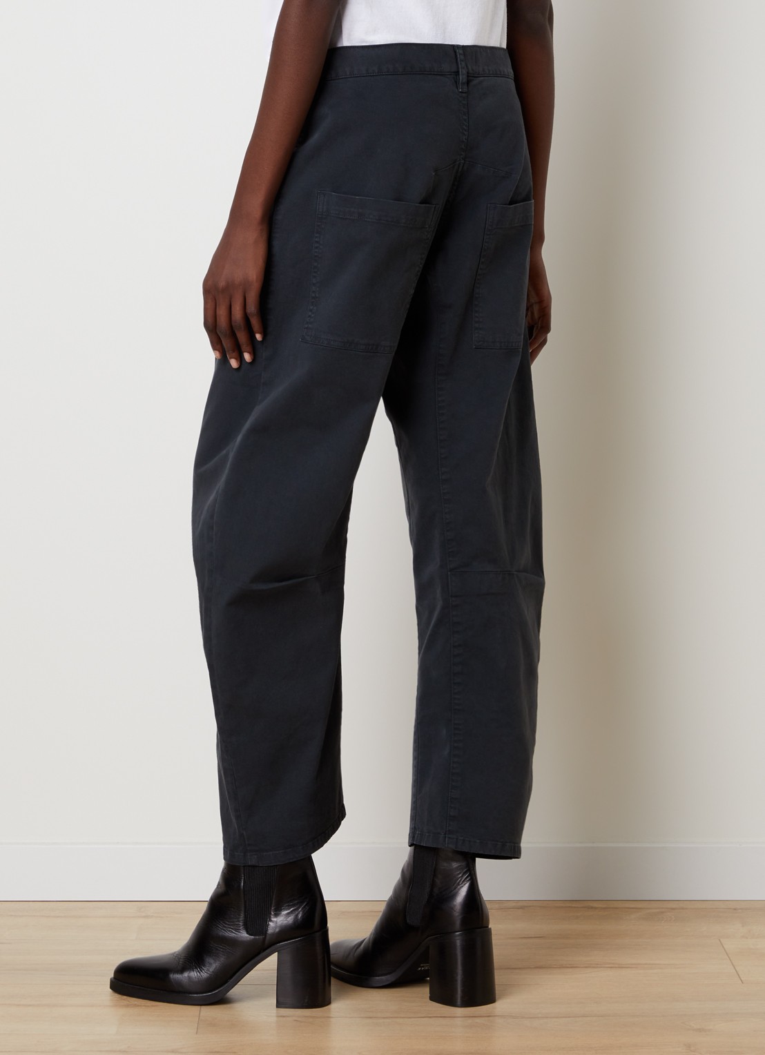 J.W. Anderson Shon high waist balloon fit broek met steekzakken - achterkant 6 donkerblauw