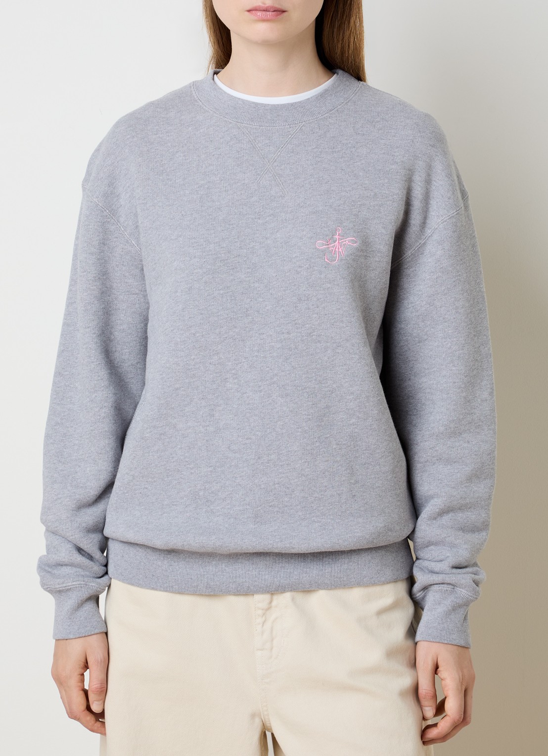 J.W. Anderson Sweater met logoborduring - detail grijsmele