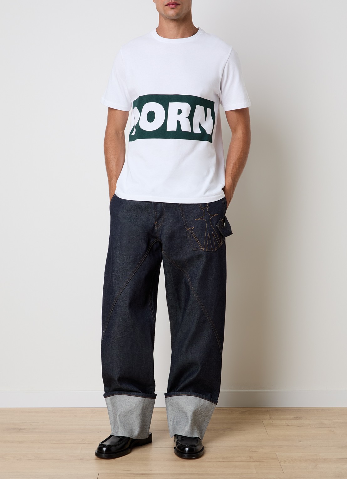 J.W. Anderson T-shirt met print - voorkant 5 gebroken wit