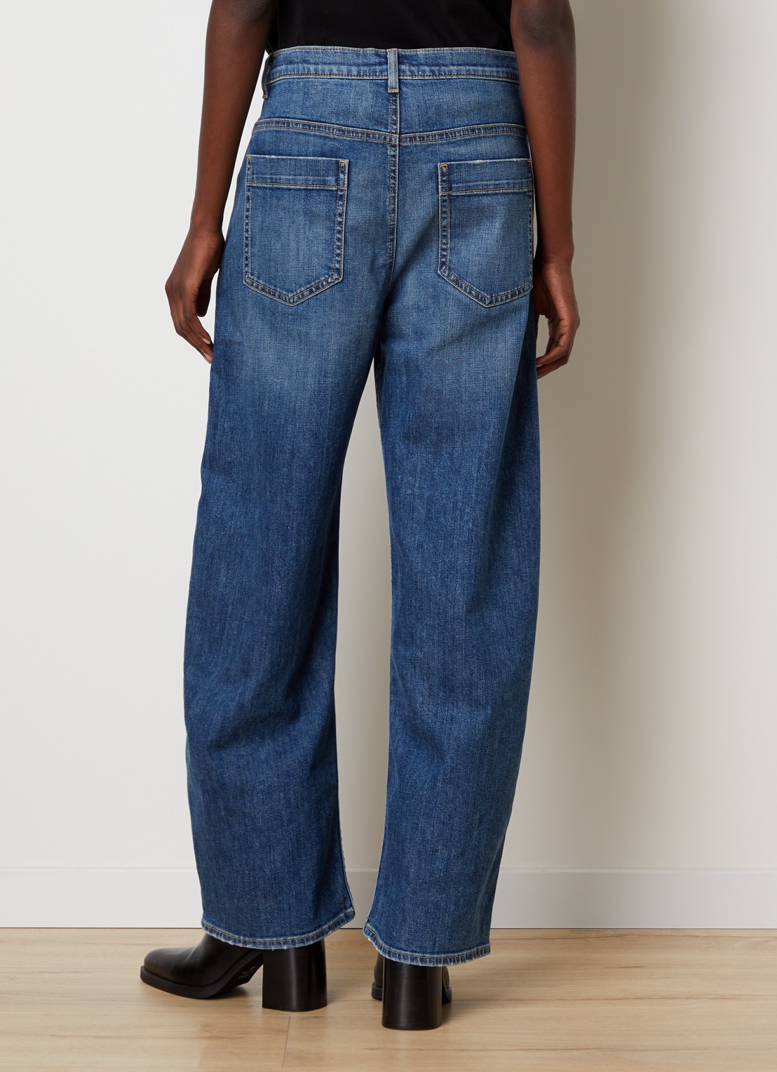 J.W. Anderson Tribeca high waist wide leg jeans met medium wassing - achterkant 4 jeans