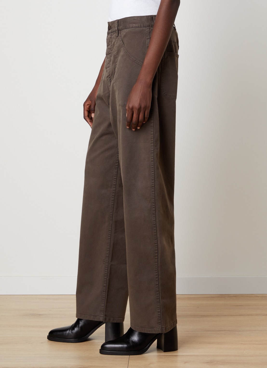 J.W. Anderson Whitney high waist straight fit broek met steekzakken - detail 2 lichtbruin