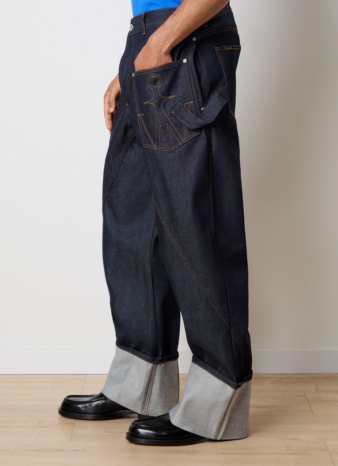 J.W. Anderson Wide leg jeans met donkere wassing - detail 4 indigo