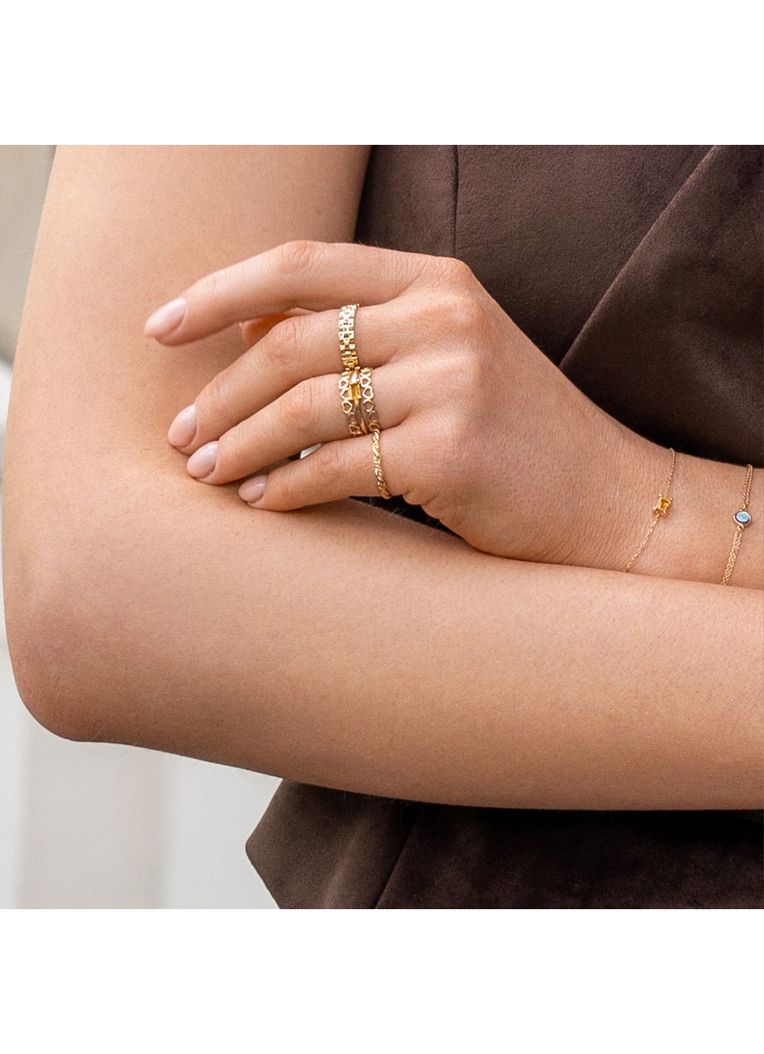 Jackie 14K Gold Amalia ring van 14 karaat geelgoud - voorkant 2 goud
