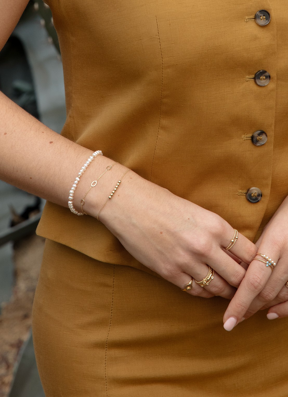 Jackie 14K Gold Pearl Potion armband van 14 karaat geelgoud - voorkant 3 parelmoer