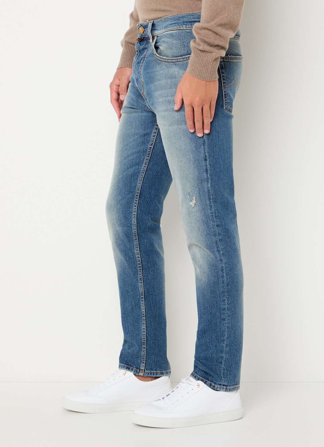 Jacob Cohën Jude tapered leg jeans met medium wassing - detail 3 indigo
