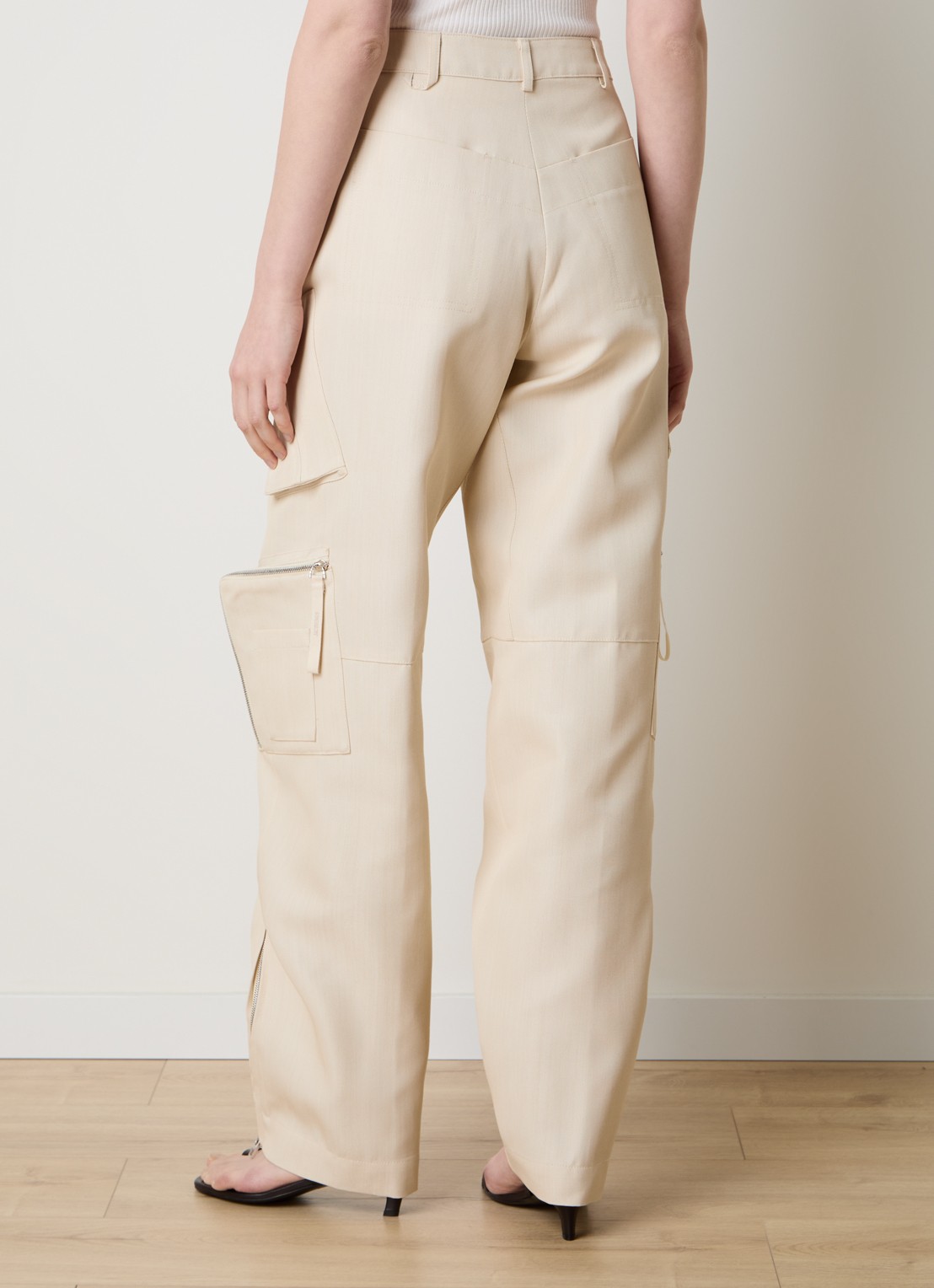 Jacquemus High waist straight fit cargobroek in wolblend - achterkant 5 beige