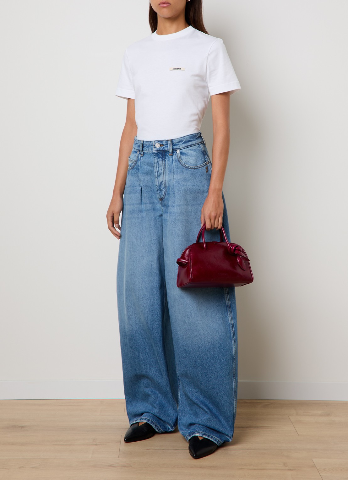 Jacquemus High waist wide fit jeans met medium wassing - voorkant 6 indigo
